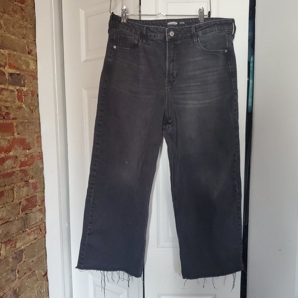 Old Navy cropped jeans